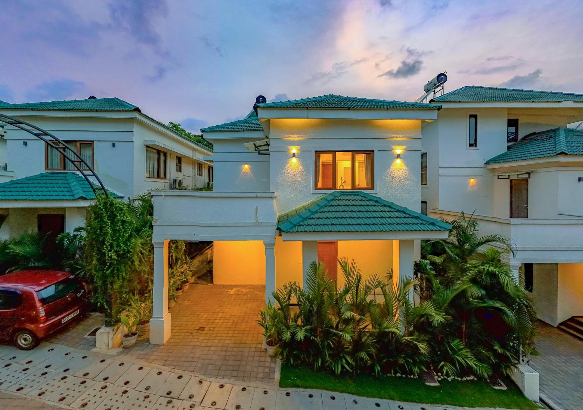 Elivaas 3 Bhk With Pvt Pool - Azalea Villa Siolim Exterior photo