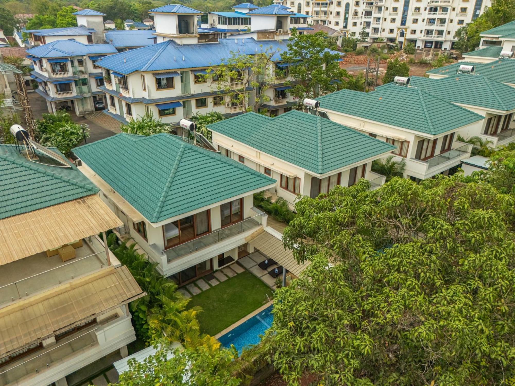 Elivaas 3 Bhk With Pvt Pool - Azalea Villa Siolim Exterior photo