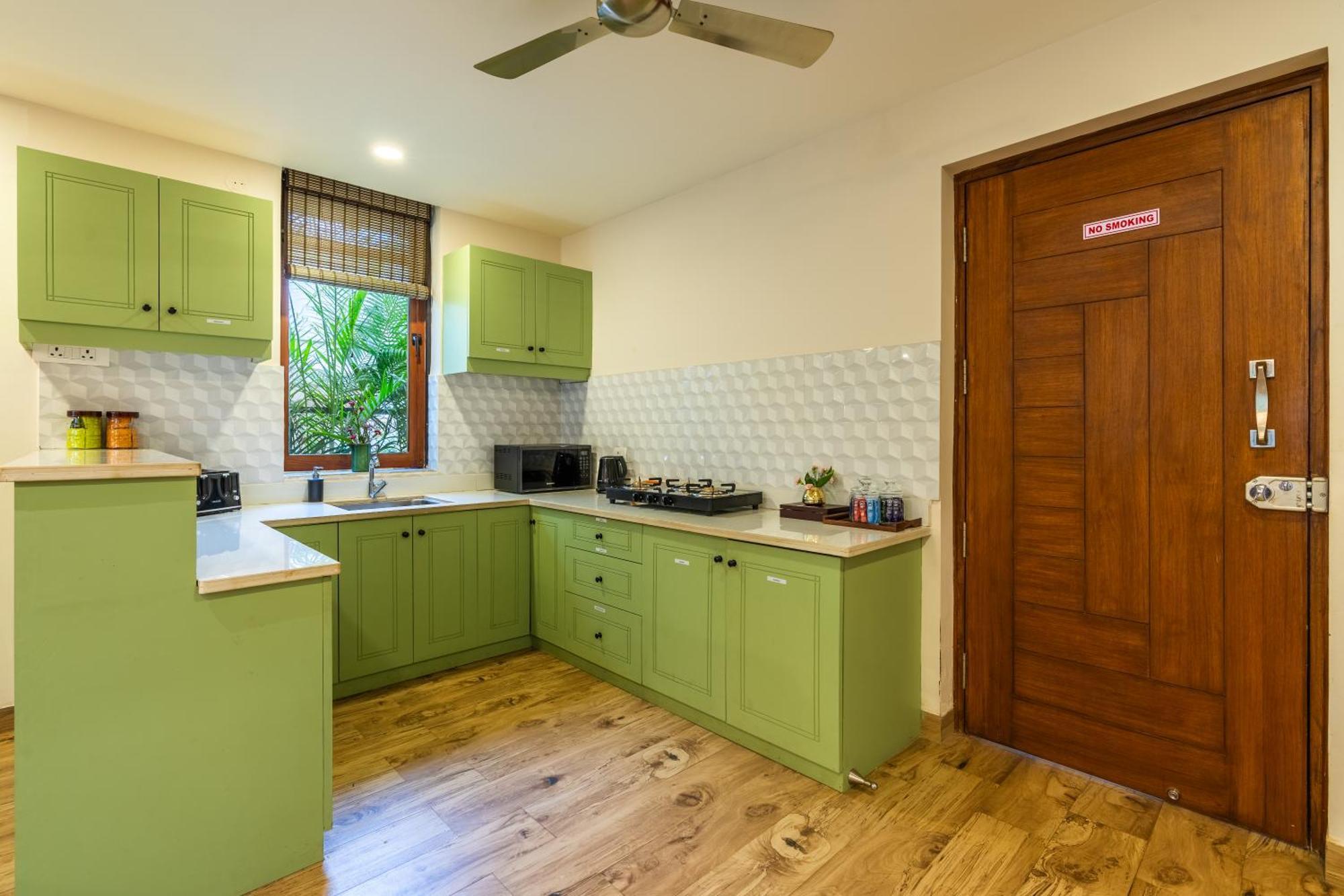 Elivaas 3 Bhk With Pvt Pool - Azalea Villa Siolim Exterior photo