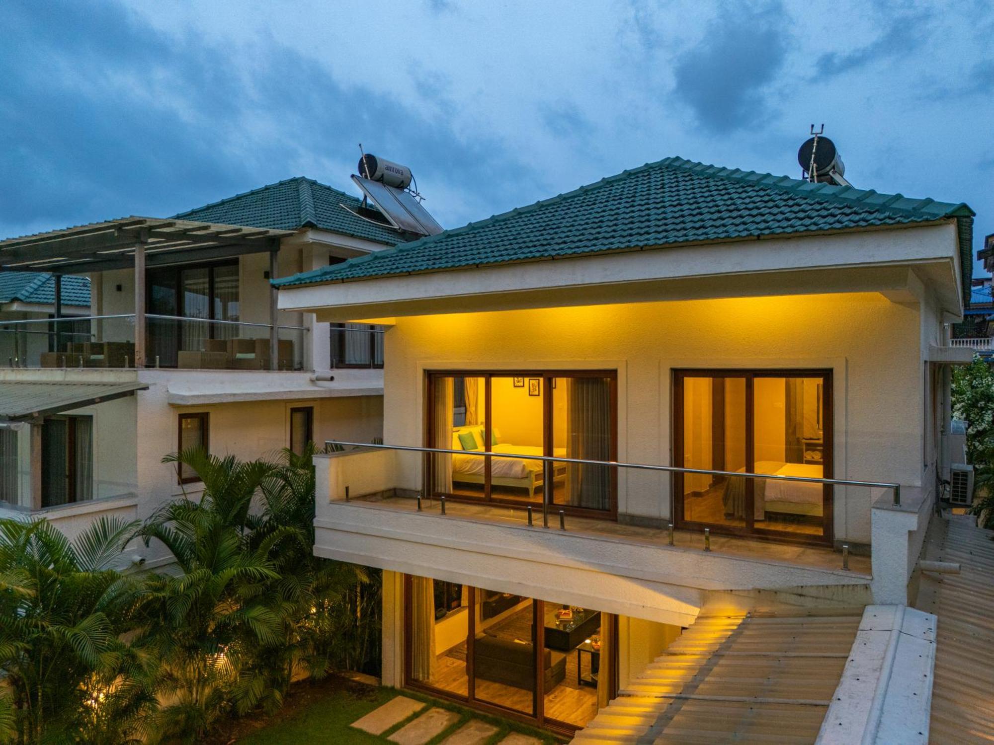 Elivaas 3 Bhk With Pvt Pool - Azalea Villa Siolim Exterior photo