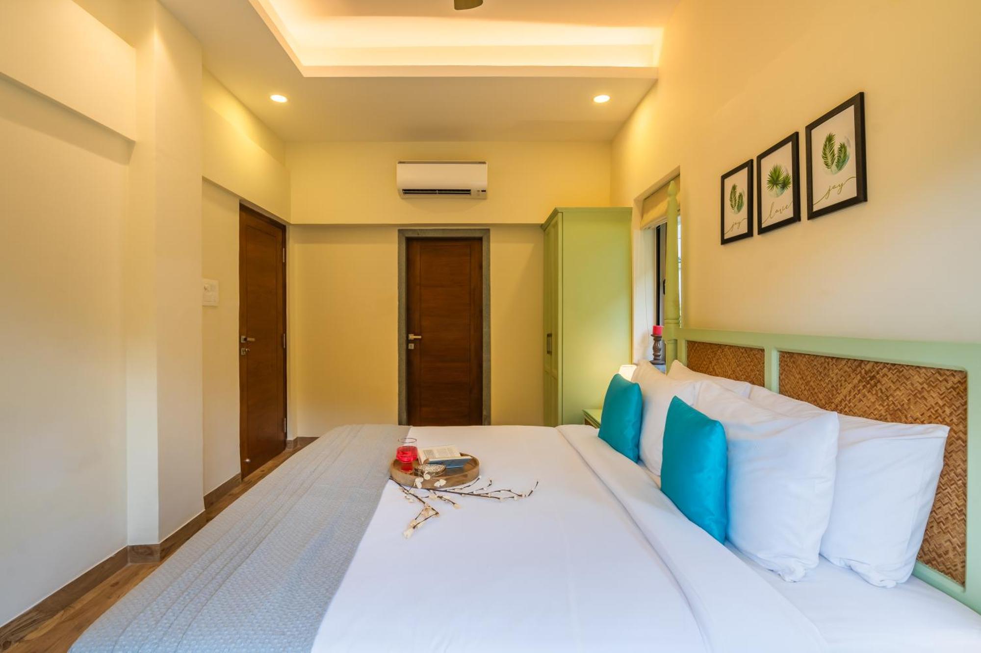 Elivaas 3 Bhk With Pvt Pool - Azalea Villa Siolim Exterior photo