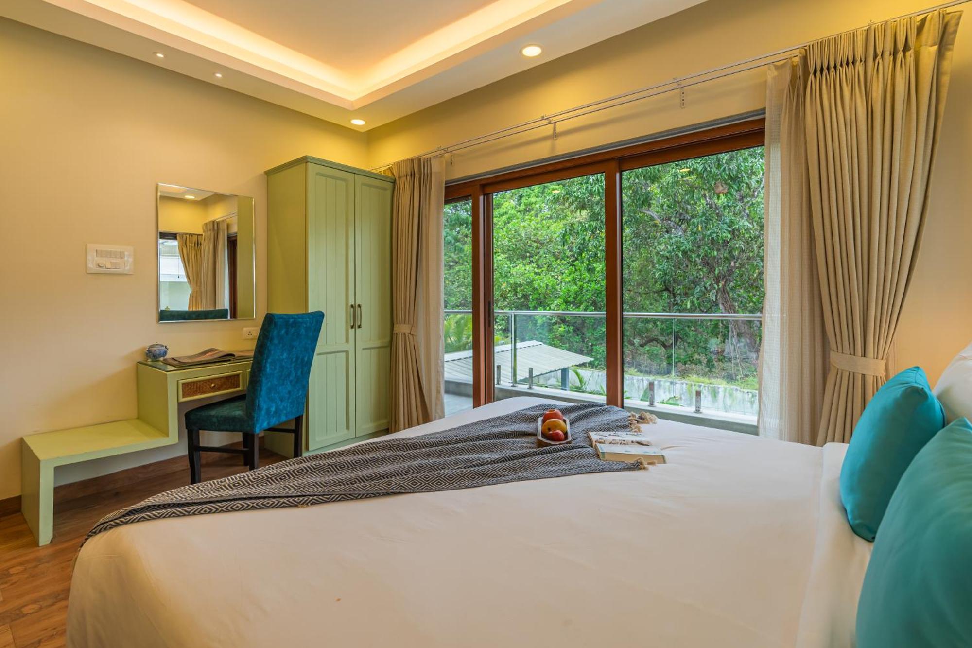 Elivaas 3 Bhk With Pvt Pool - Azalea Villa Siolim Exterior photo