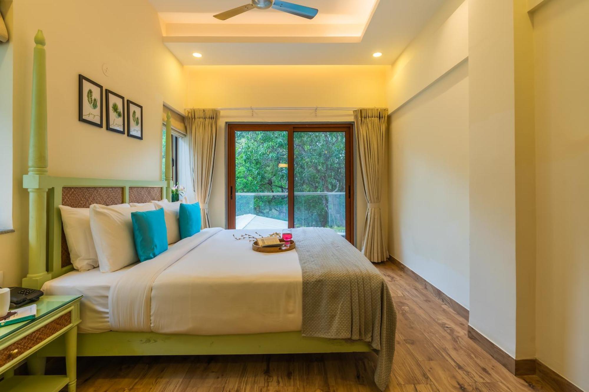 Elivaas 3 Bhk With Pvt Pool - Azalea Villa Siolim Exterior photo
