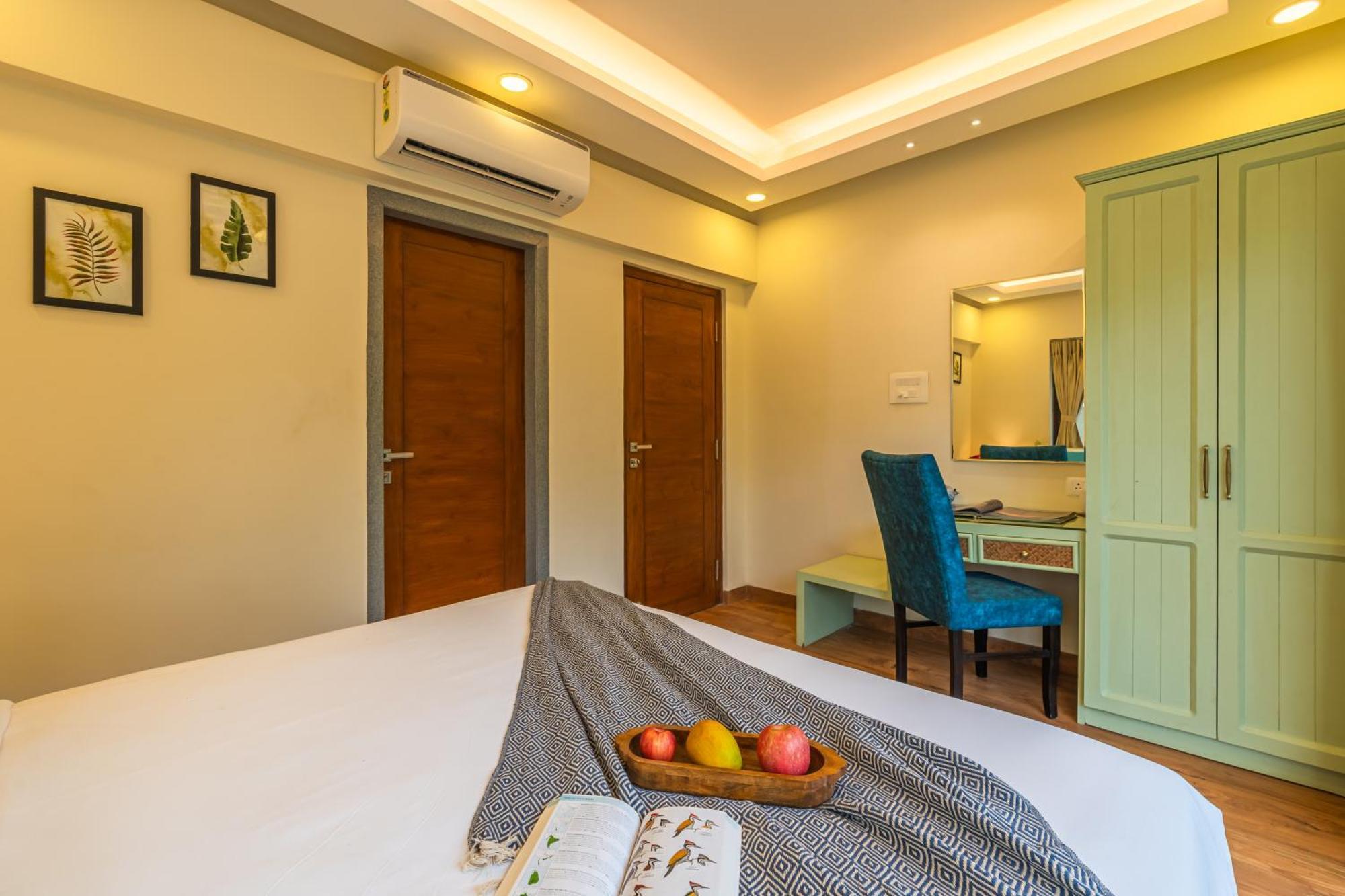 Elivaas 3 Bhk With Pvt Pool - Azalea Villa Siolim Exterior photo