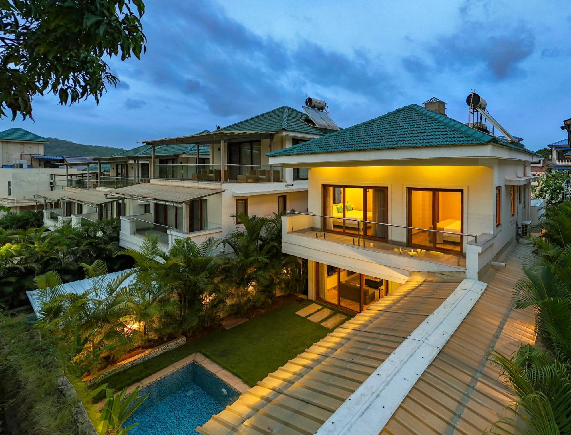Elivaas 3 Bhk With Pvt Pool - Azalea Villa Siolim Exterior photo