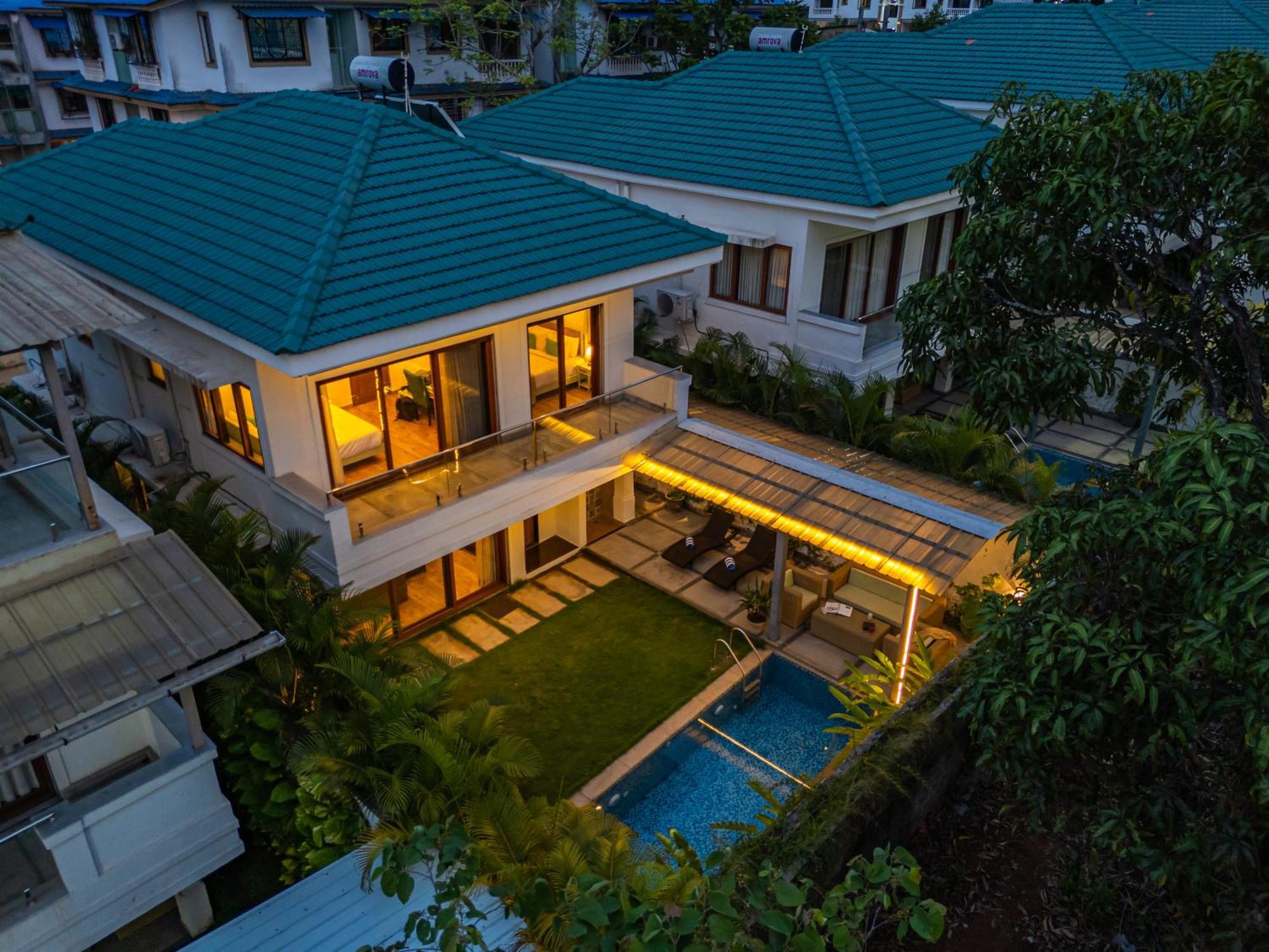 Elivaas 3 Bhk With Pvt Pool - Azalea Villa Siolim Exterior photo